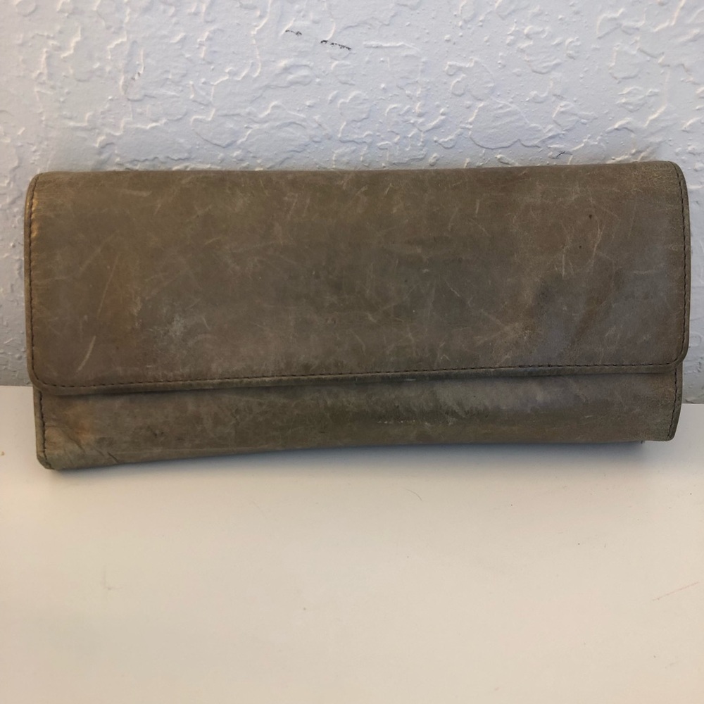 Hobo International Large Tri-fold Leather Wallet
